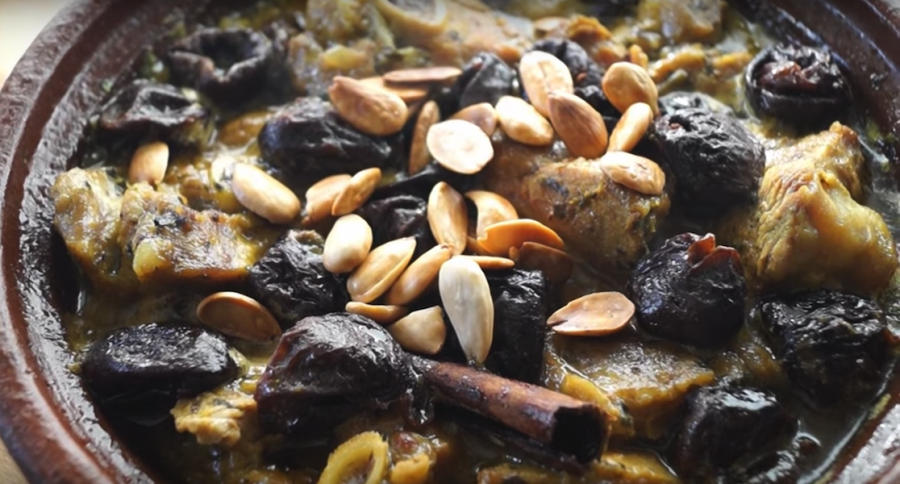 Lamm Tajine mit Pflaumen und Mandeln - Souk Arabica Stuttgart West